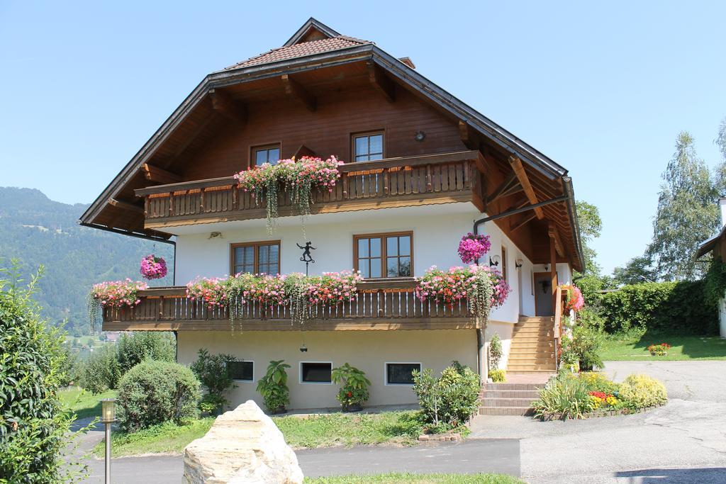 Pension Neuhof Ossiach Esterno foto