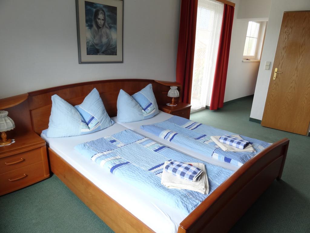 Pension Neuhof Ossiach Esterno foto